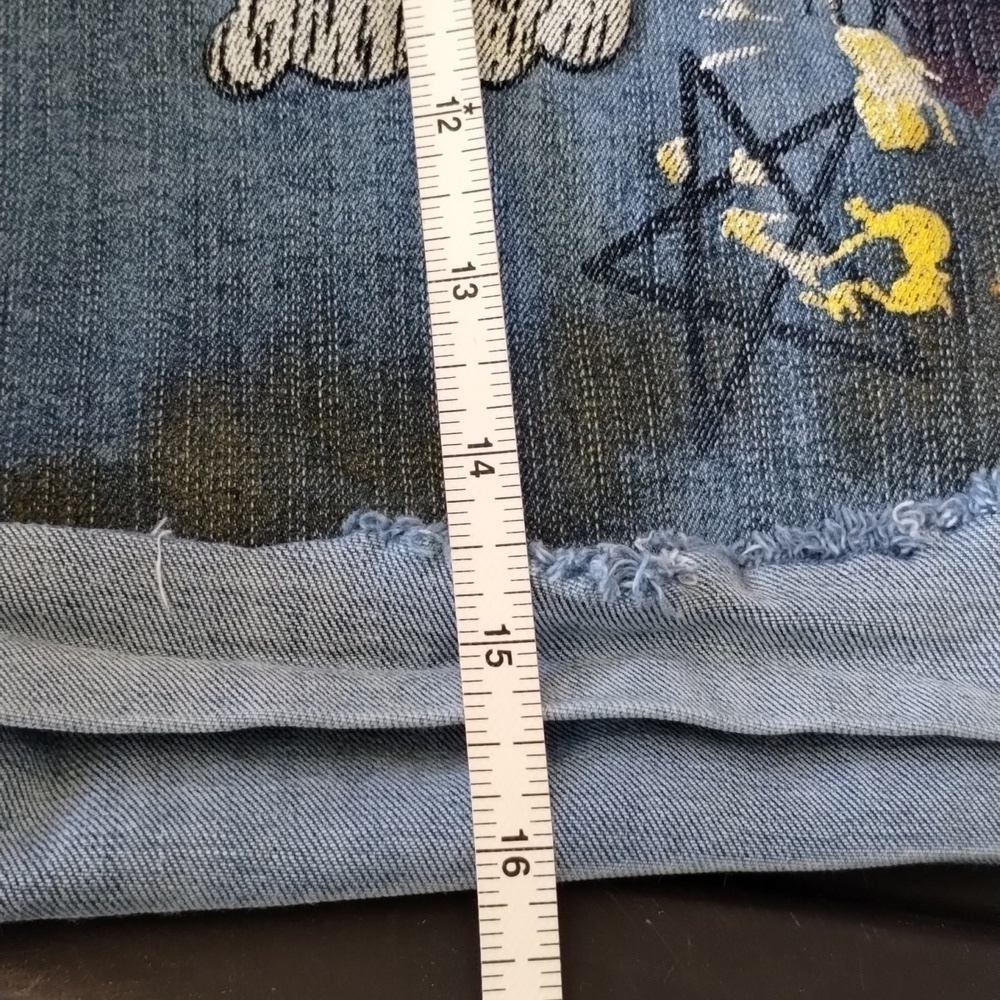 TORRID Premium Jean Shorts Patches & Paint Size 20 Designed in LA 90's - Picture 12 of 14